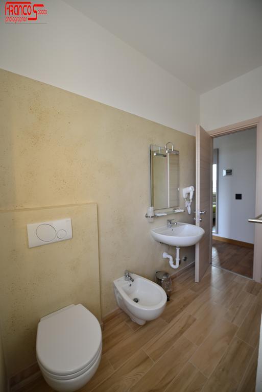 Hotel Bella Peschiera Peschiera del Garda Phòng bức ảnh